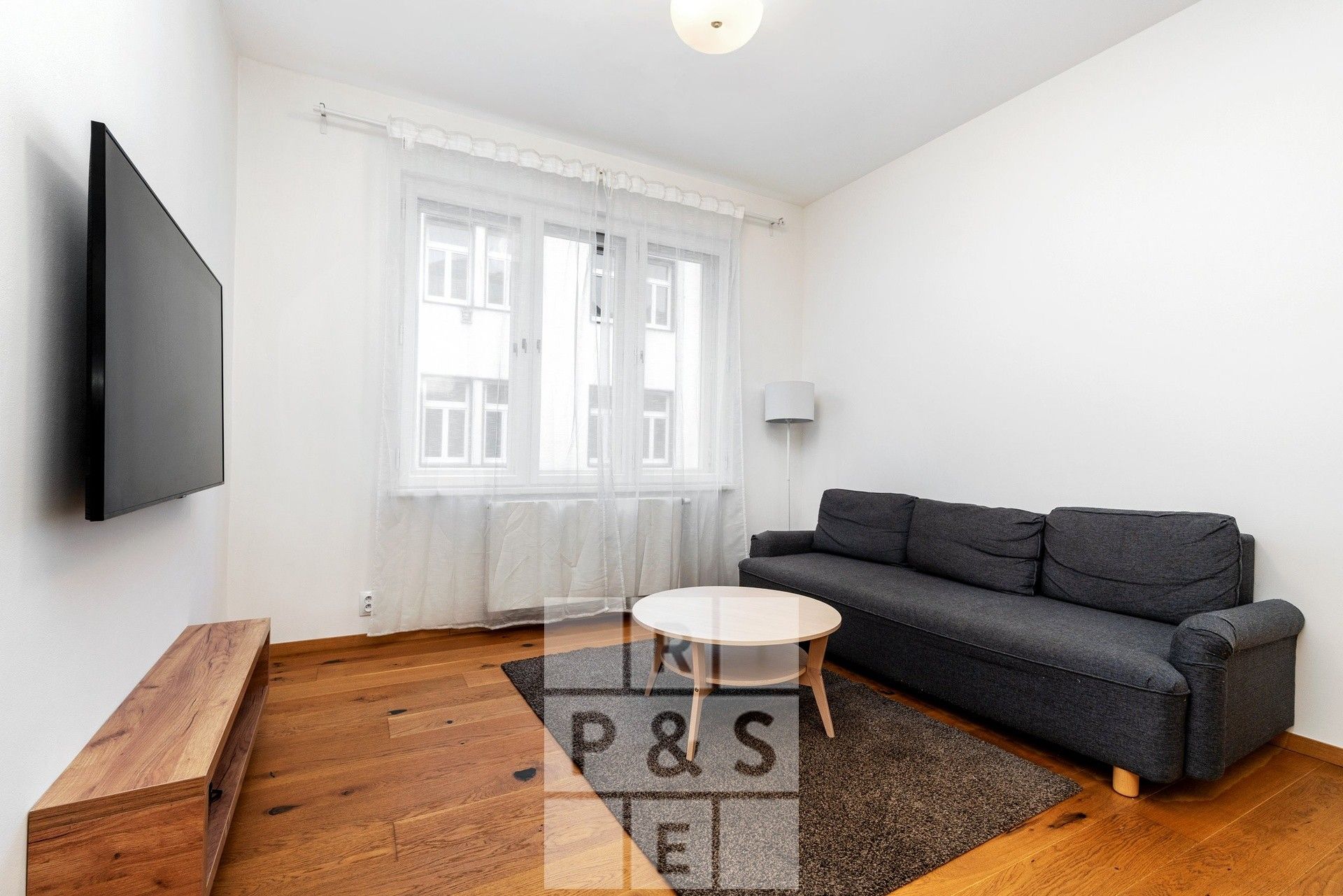 2+kk, Krymská, Praha, 49 m²