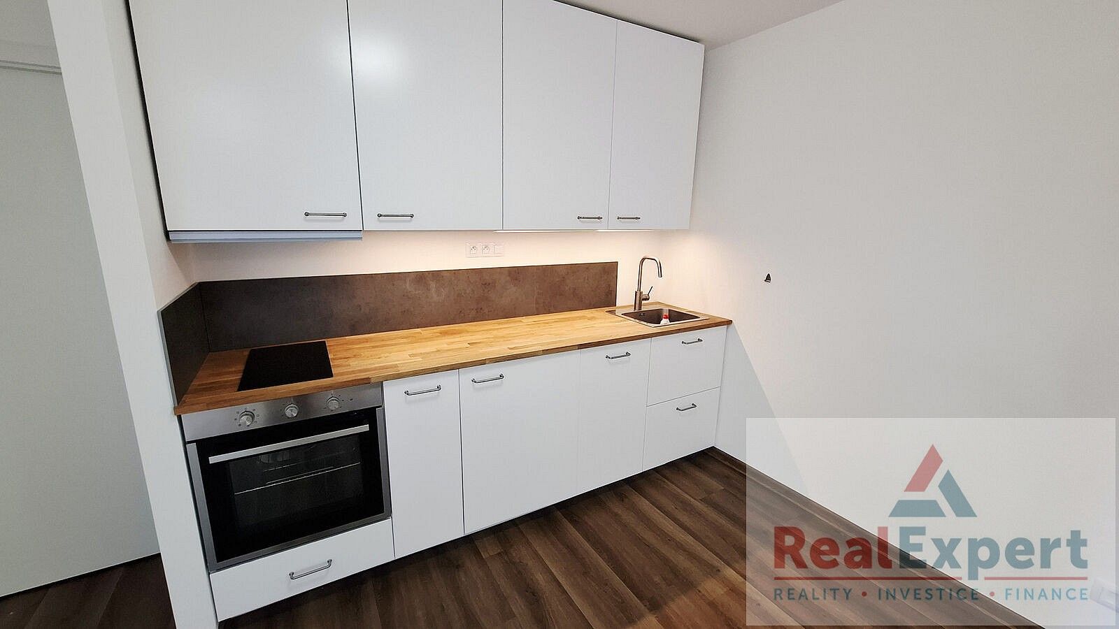 Byt 1+kk · 34 m² · Praha - Vinohrady, Hlavní město Praha - 3