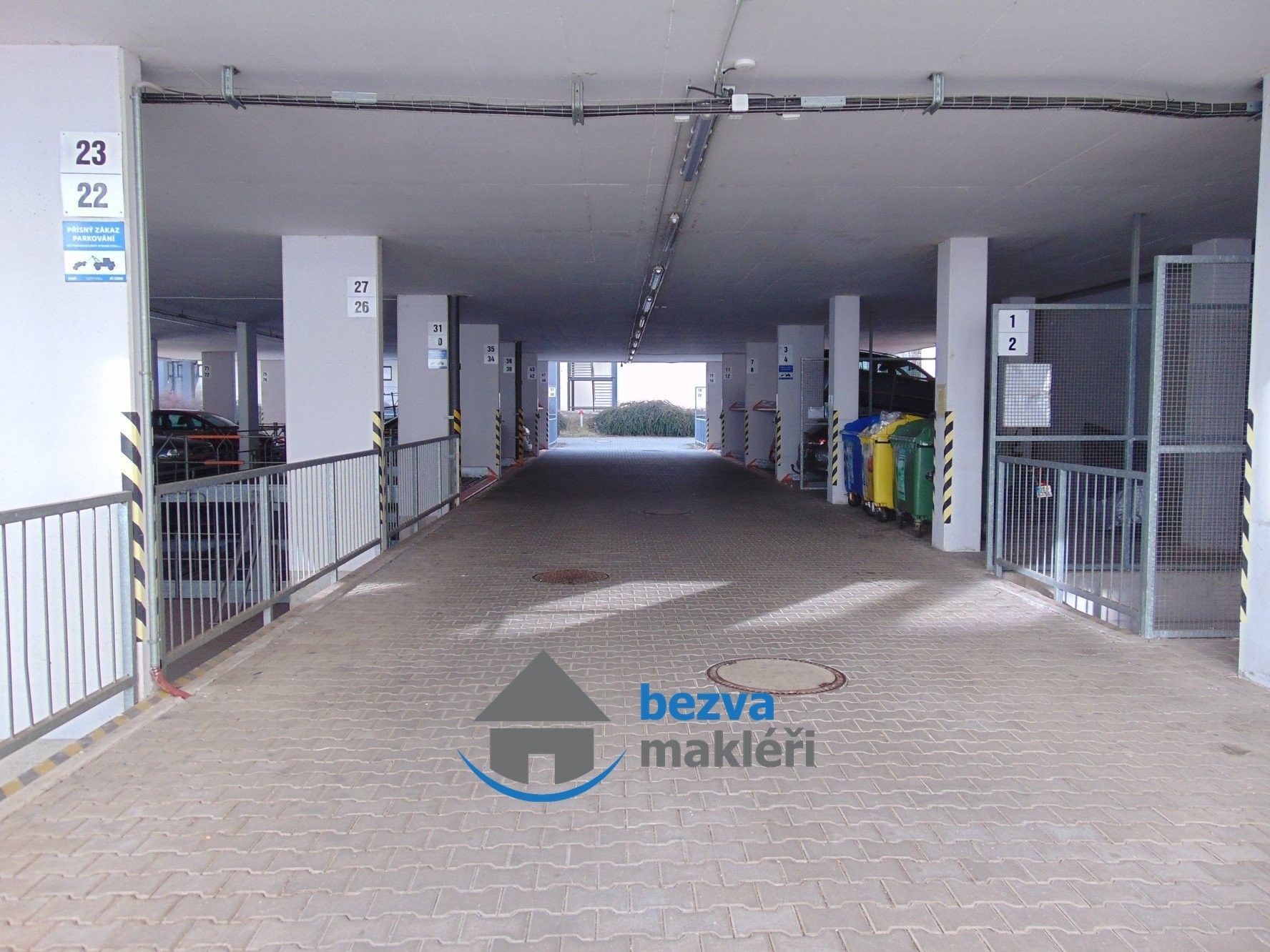 Garáž · 11 m² · Bělehradská, Pardubice - 3