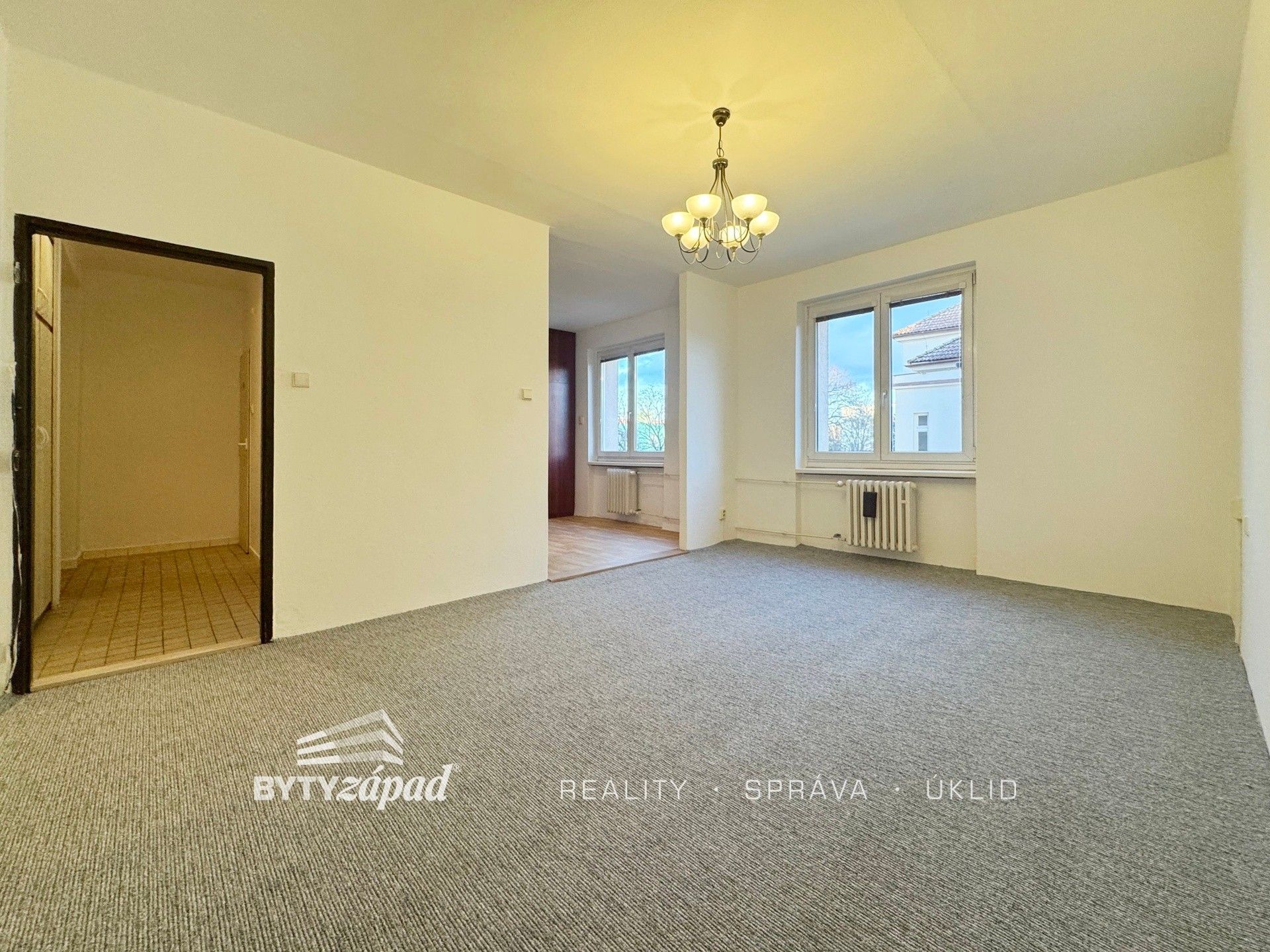 Pronájem byt 1+1 - Družby, Plzeň, 34 m²