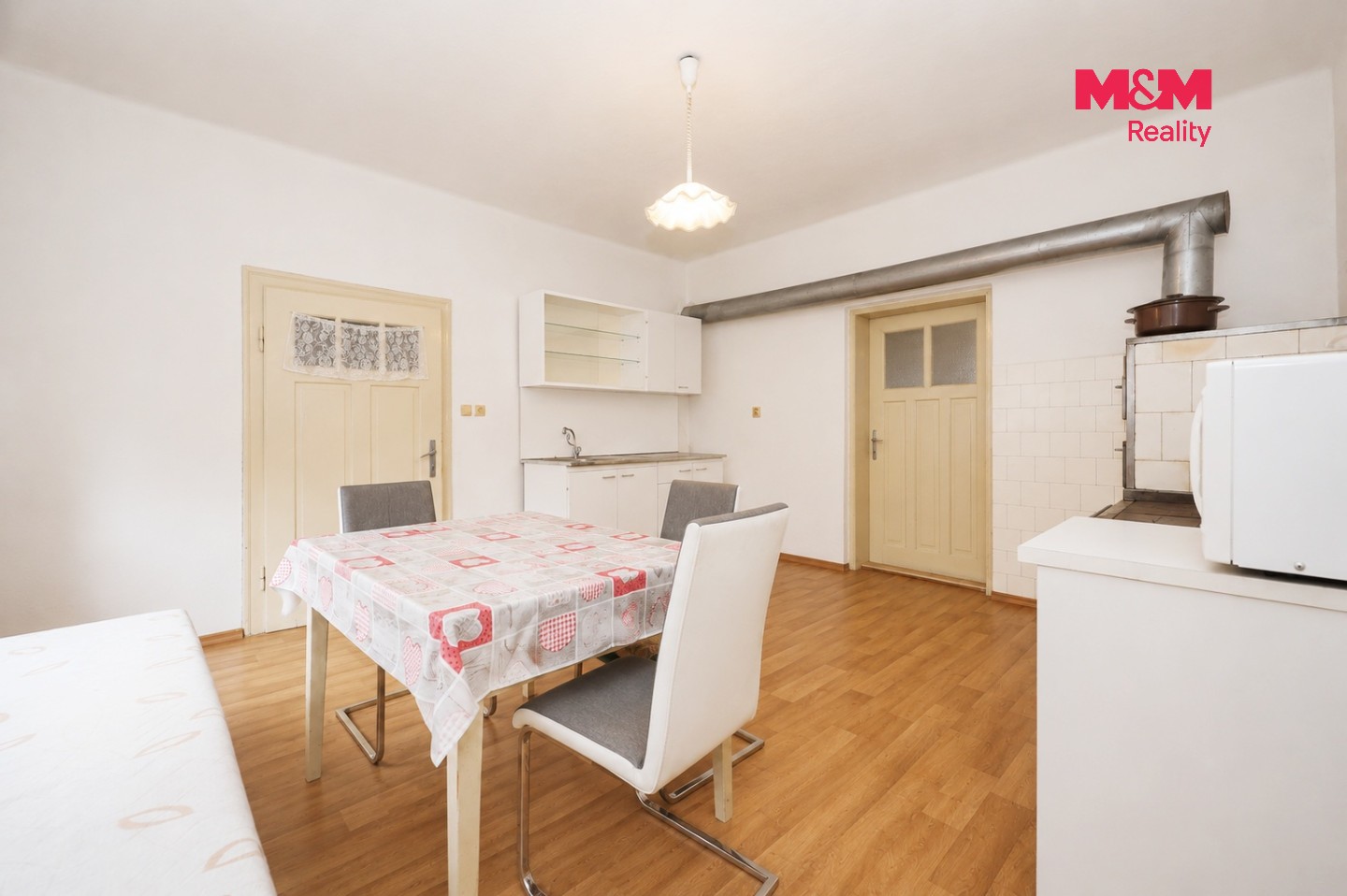 Prodej rodinný dům - Černá, 207 m² - 5