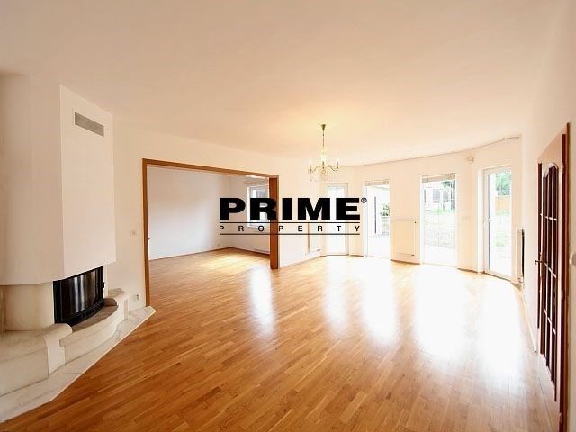 Pronájem rodinný dům - Ke strži, Praha, 360 m²
