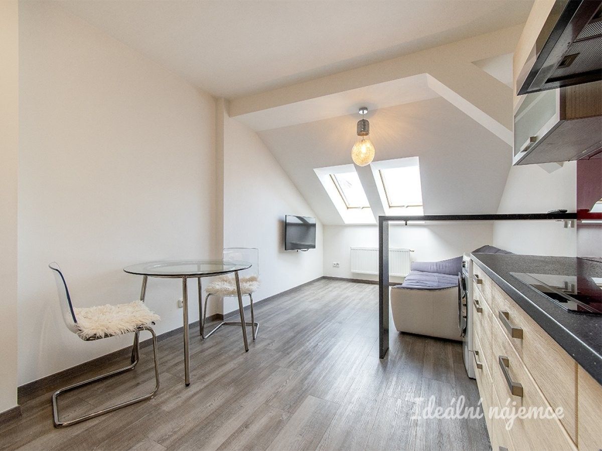 Pronájem byt 3+kk - Ortenovo náměstí, Praha, 78 m² - 5