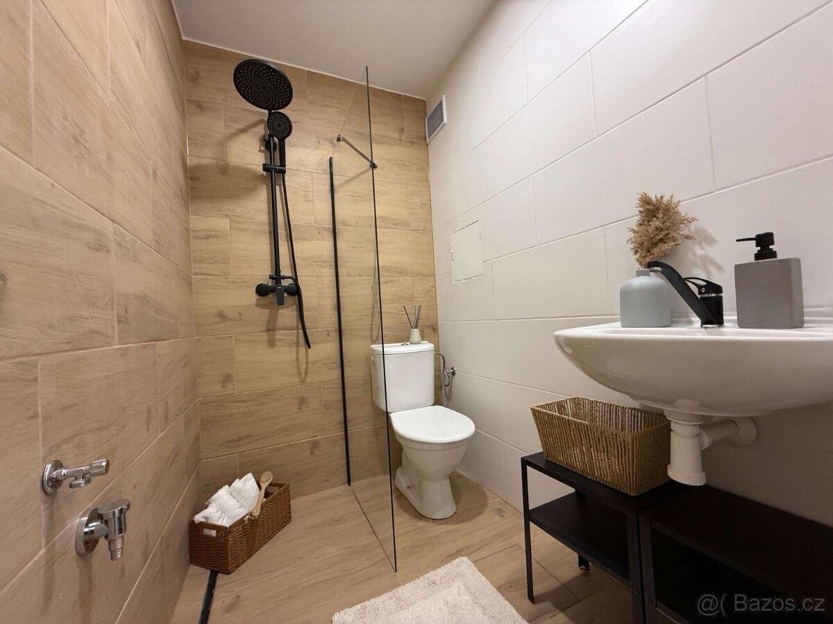 Byty, Hodonín, 695 01