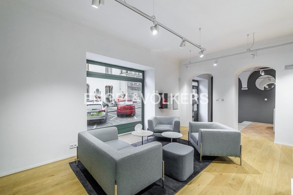 Pronájem obchodní prostory - Vlašská, Praha, 98 m²