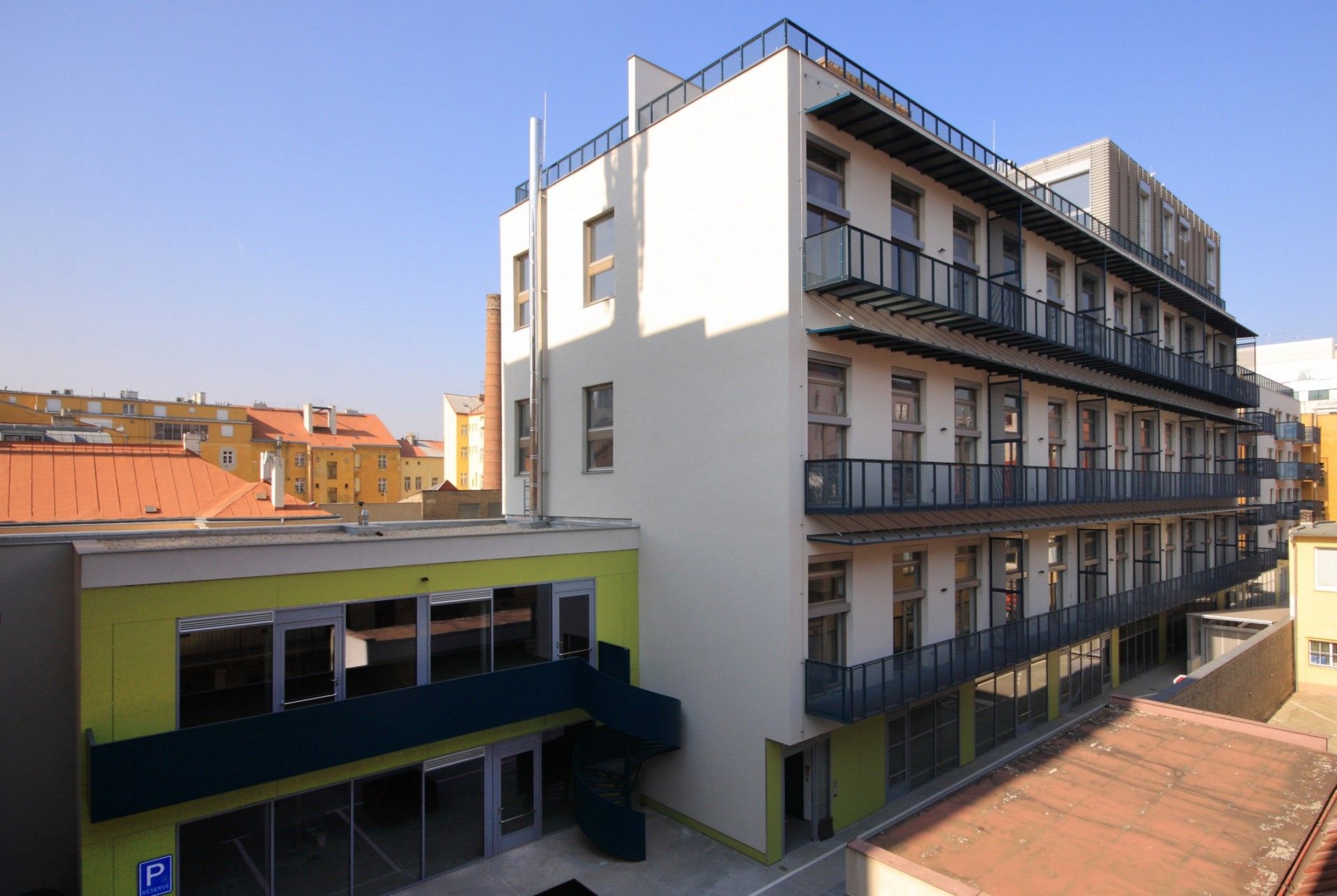 Činžovní dům · 5 555 m² · Křižíkova, Praha - 4