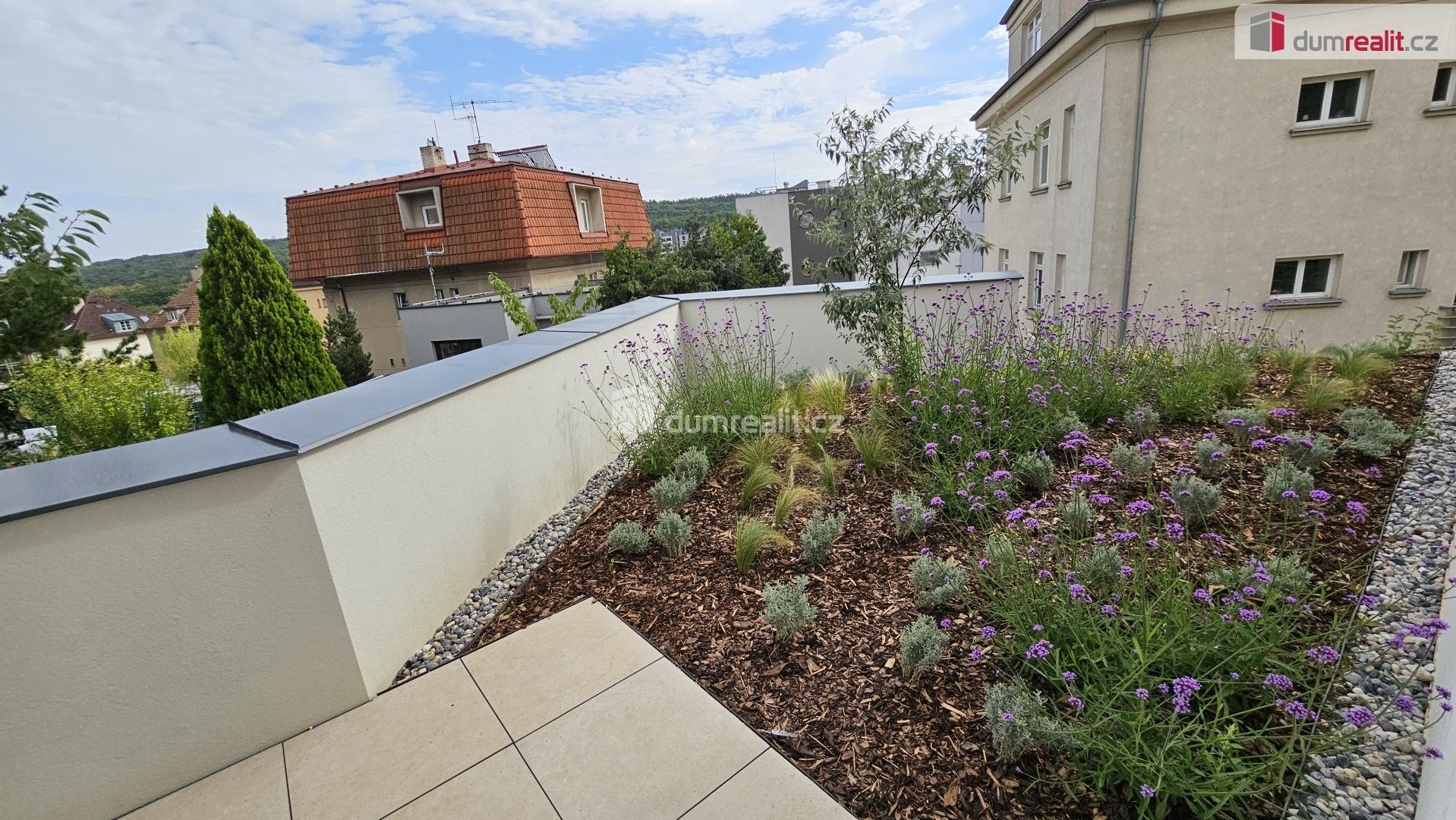 2+kk, Pod Homolkou, Praha, 72 m² - 1