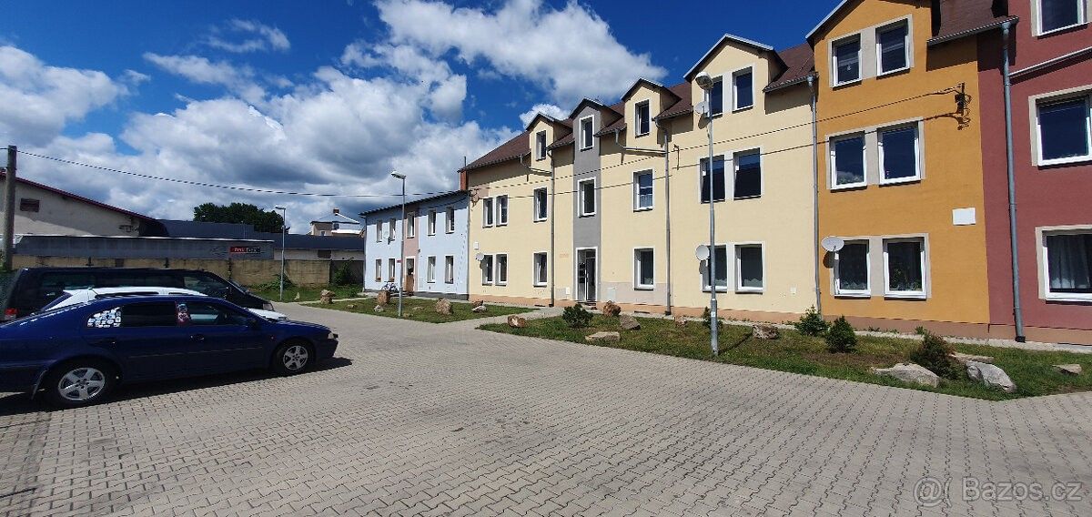 Pronájem byt - Košťany u Teplic, 417 23