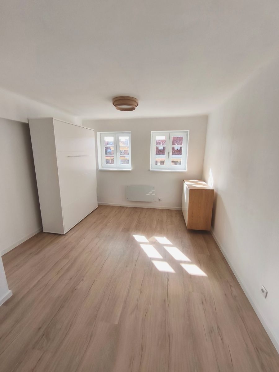 Pronájem byt 1+kk - Jičínská, Praha - Vinohrady, 25 m² - 2
