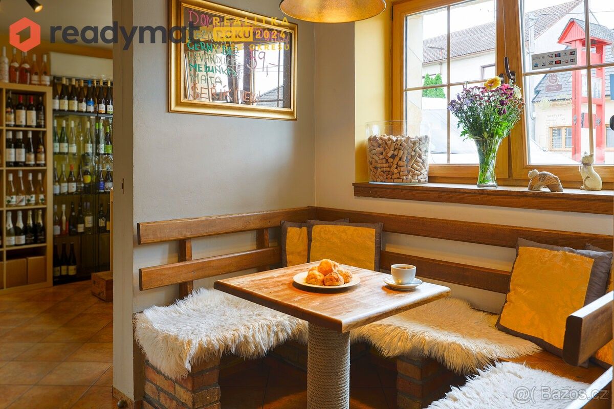 Prodej restaurace - Mutěnice, 696 11