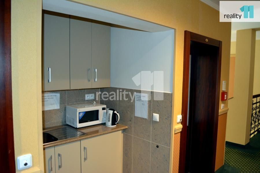 Pronájem kancelář - Chebská, Karlovy Vary, 14 m² - 5
