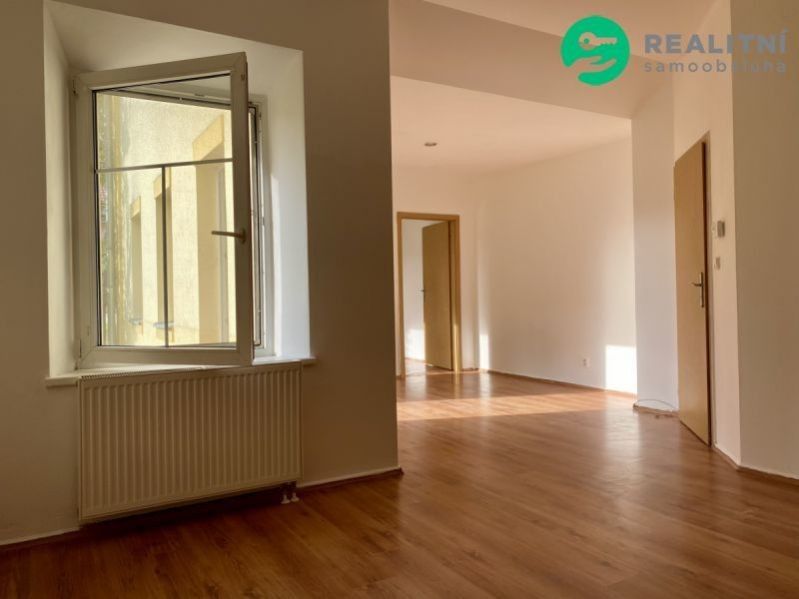 2+kk, Rakouská, Milovice, 59 m²