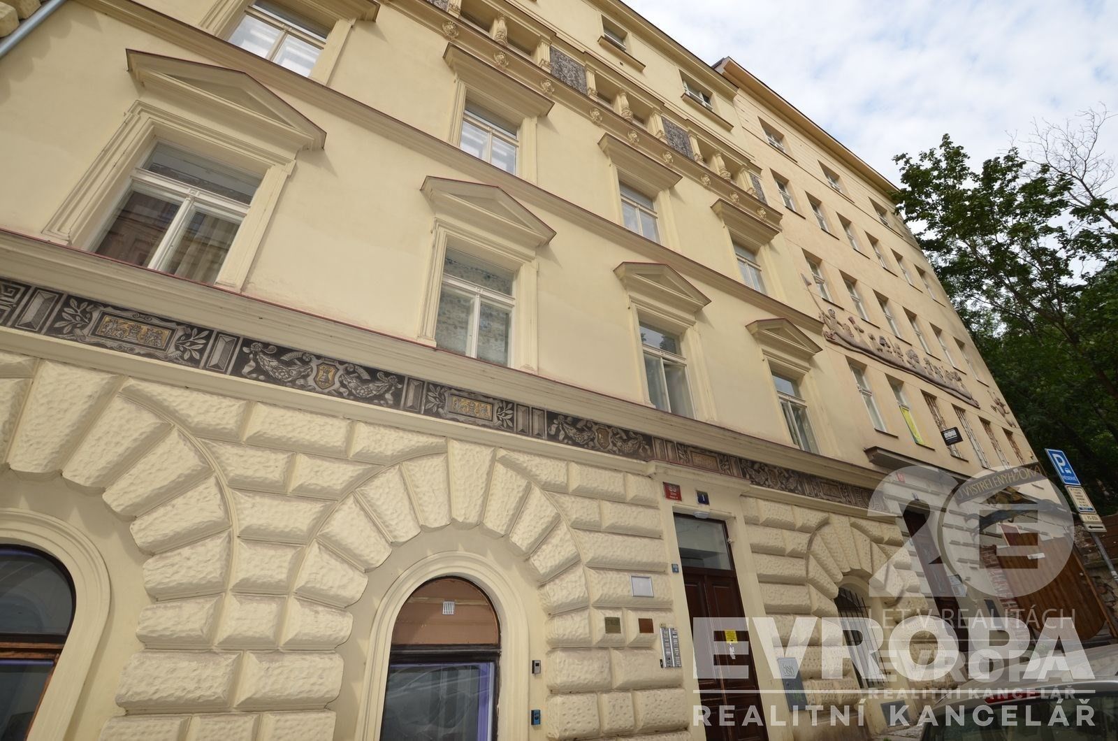 Ostatní, U božích bojovníků, Praha, 47 m²