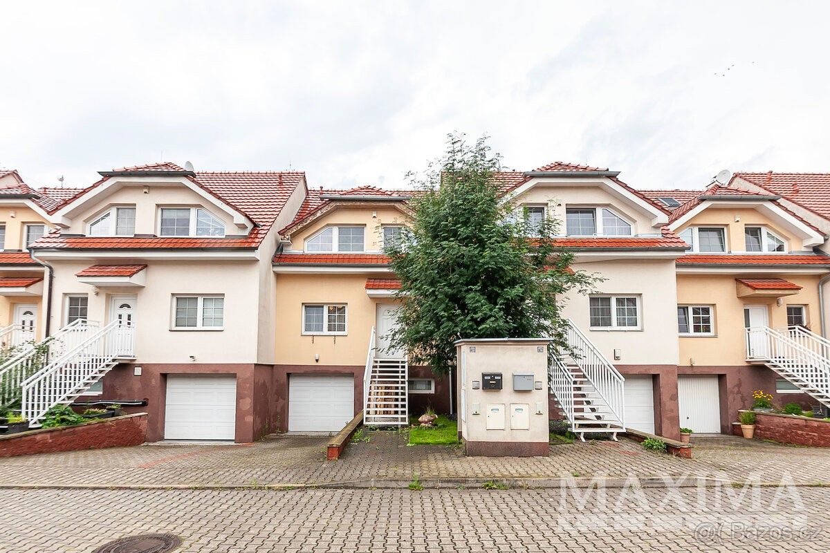 Rodinné domy, Praha, 100 00