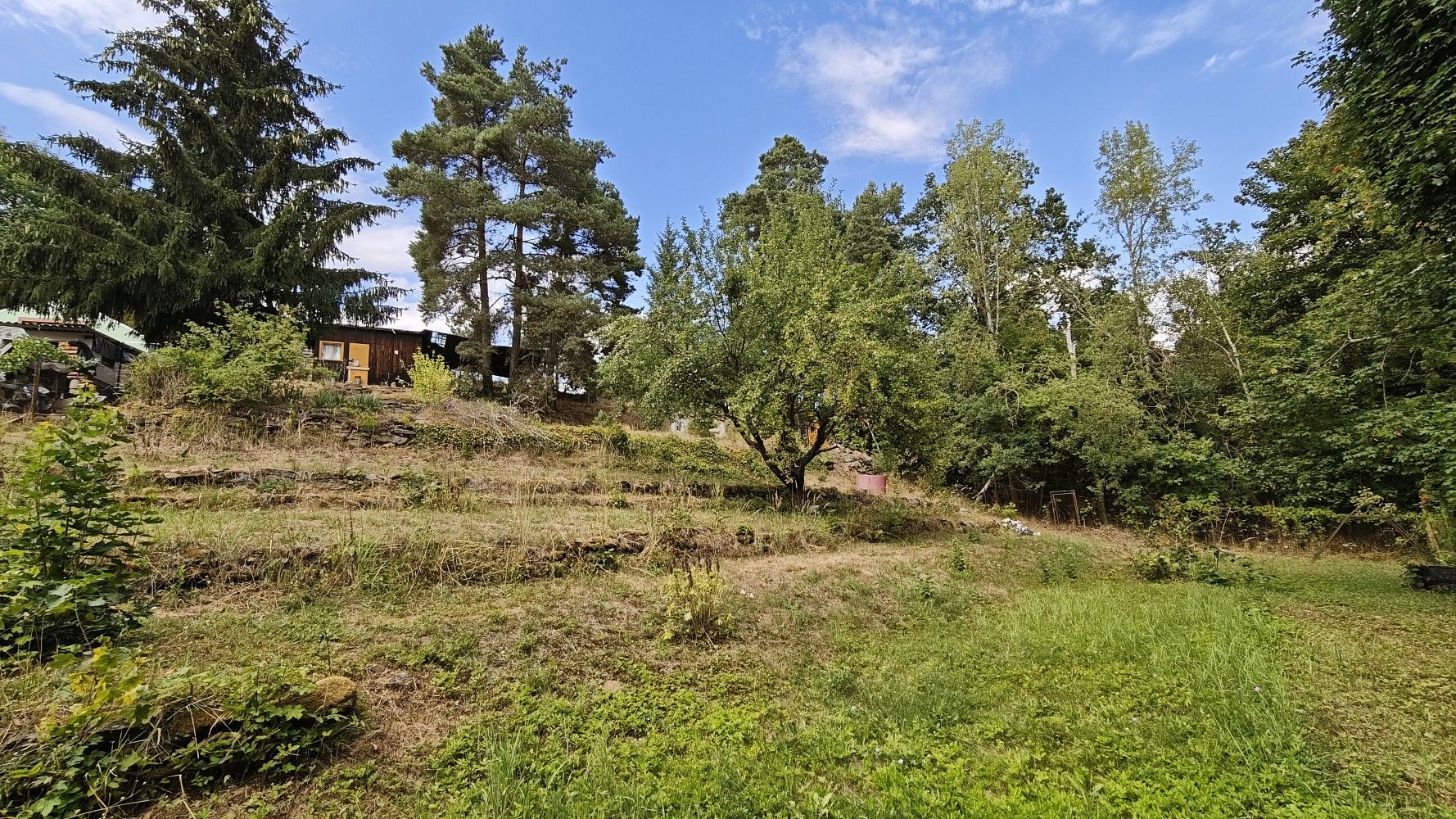 Zahrada, 1 216 m²