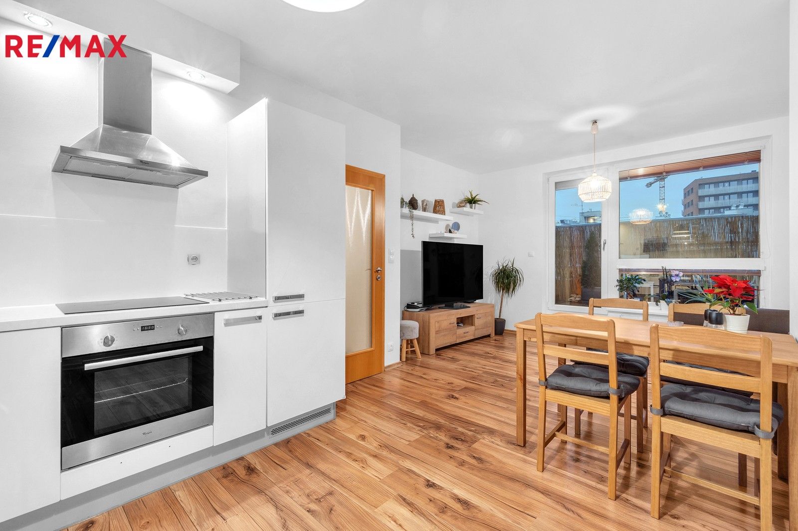 3+kk, Pod Harfou 943, Praha, 71 m²