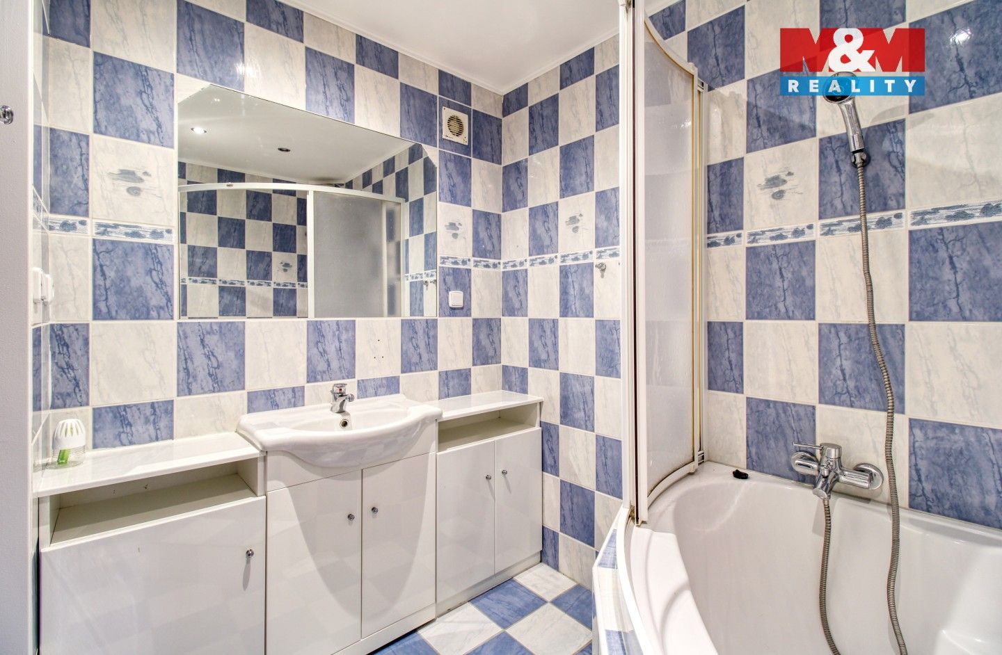 2+1, Holešická, Chomutov, 62 m² - 2