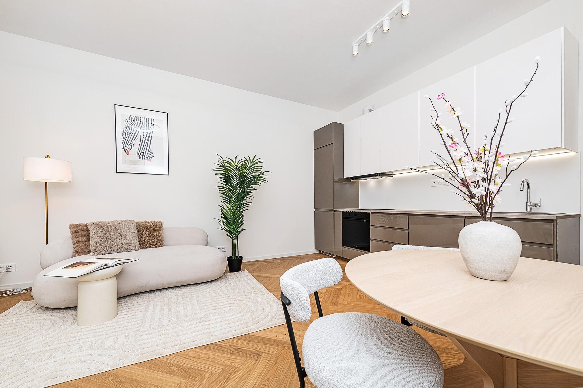 Pronájem byt 2+kk - Nusle, Praha, 50 m²