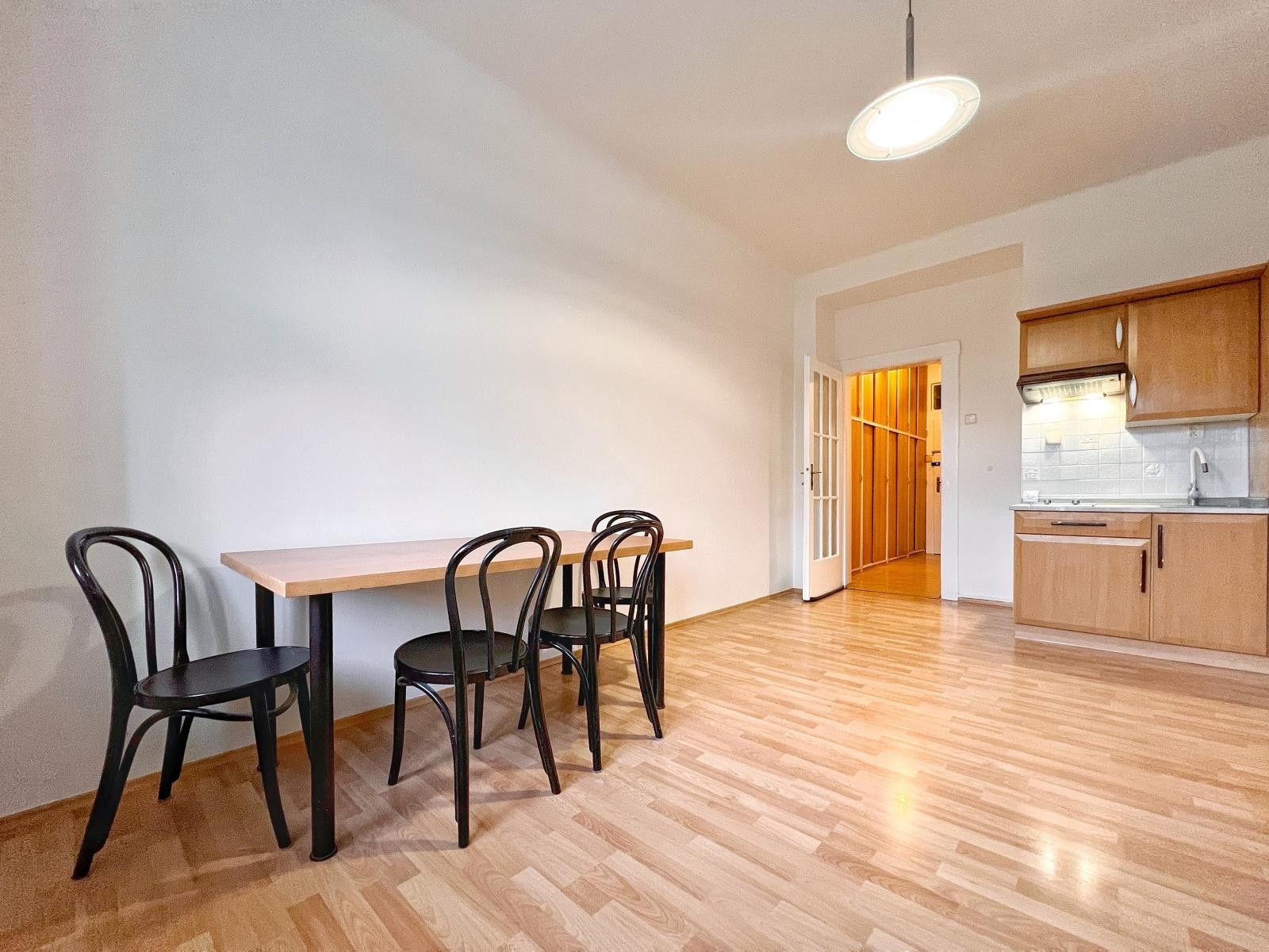 Pronájem byt 2+kk - Prouzova, Praha, 50 m² - 2
