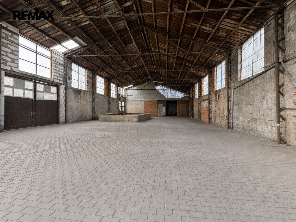 Sklad · 2 257 m² · Mikulovská, Valtice - 3