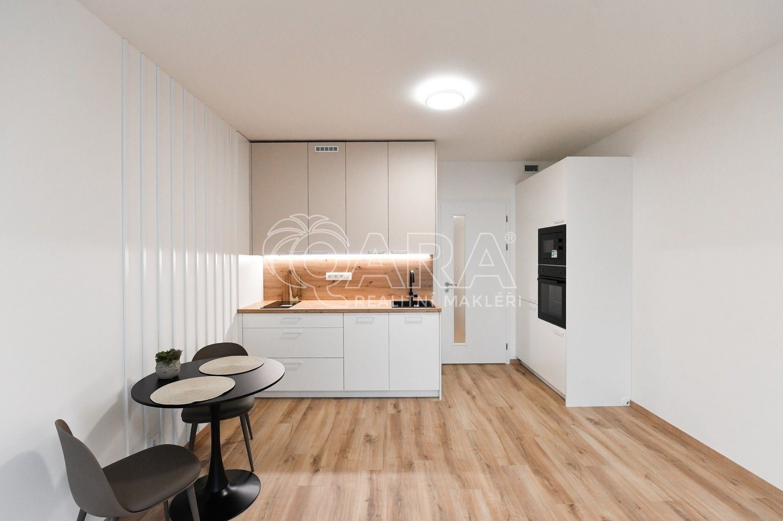 1+kk, Poděbradská 1197, Praha, 31 m²