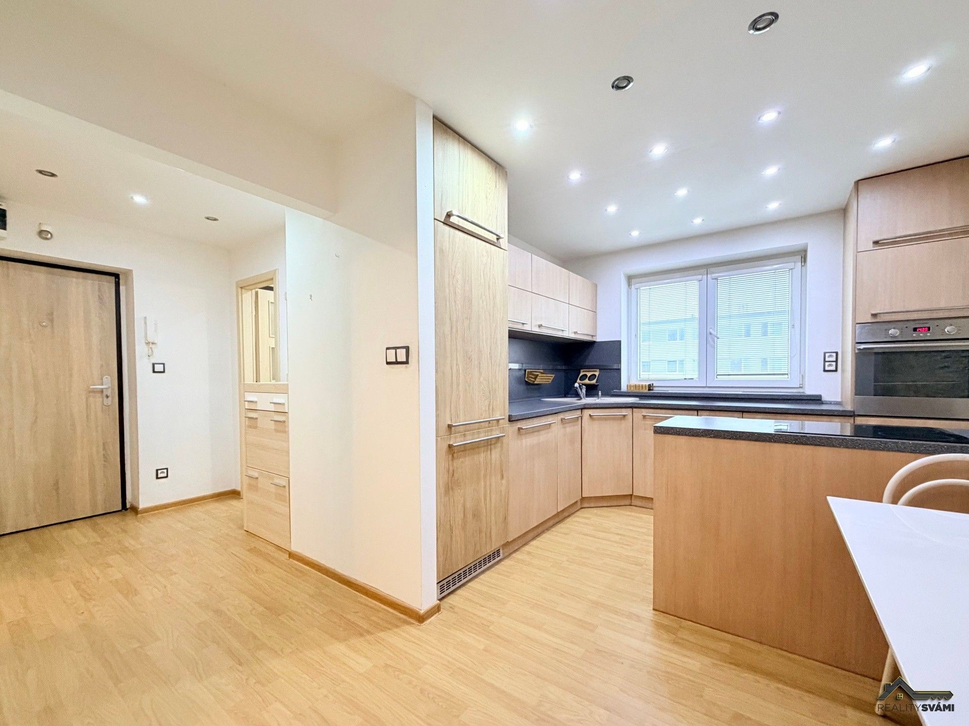 Pronájem byt 2+1 - Letecká, Ostrava, 56 m²