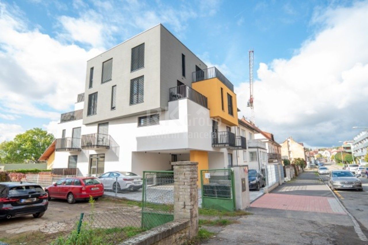 Prodej byt 1+kk - Pakoměřická, Praha, 30 m²