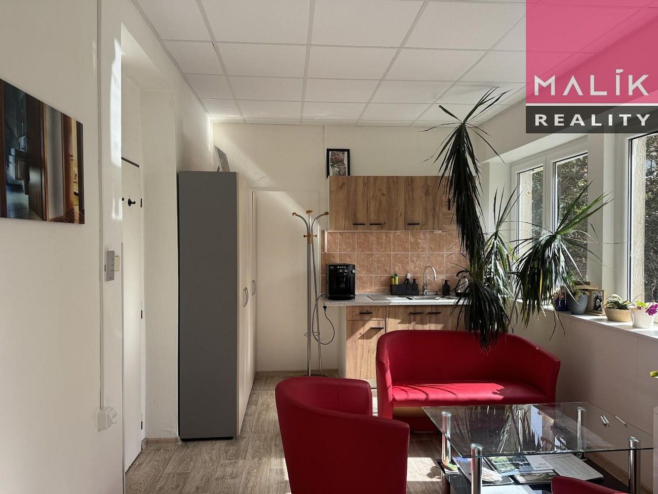 Kancelář · 23 m² · Hlavní třída, Ostrov, okres Karlovy Vary - 3