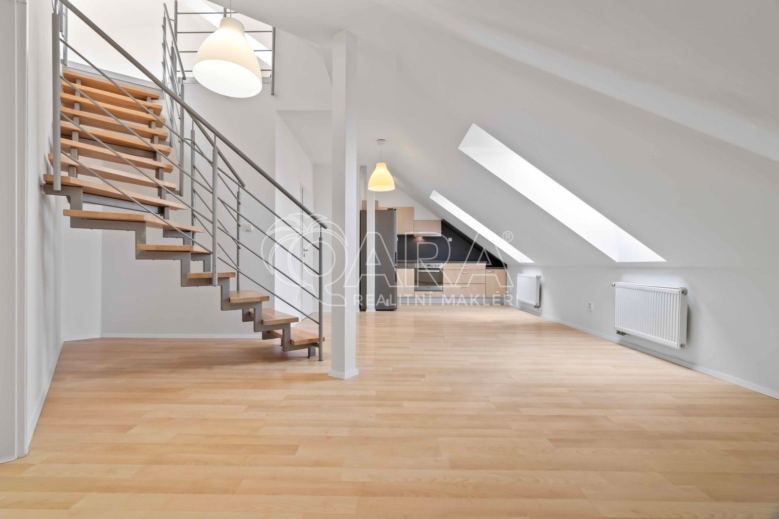 Pronájem byt 3+kk - Spojovací, Praha, 91 m²