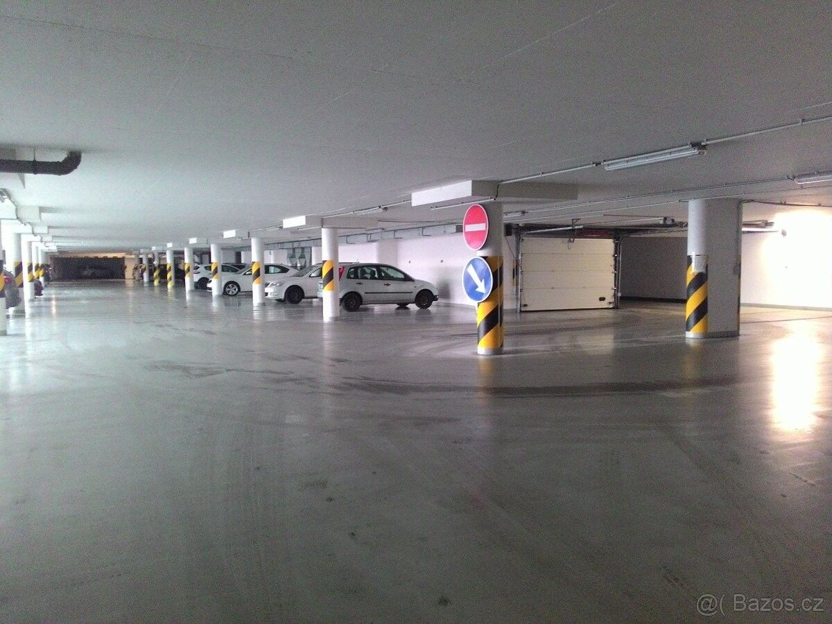 Pronájem garáž - Praha, 101 00, 12 m²