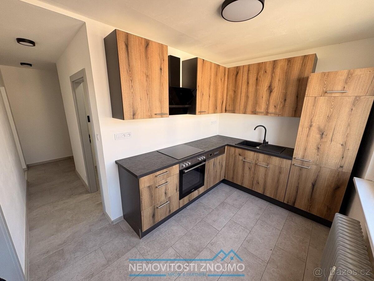 Byty, Znojmo, 671 81