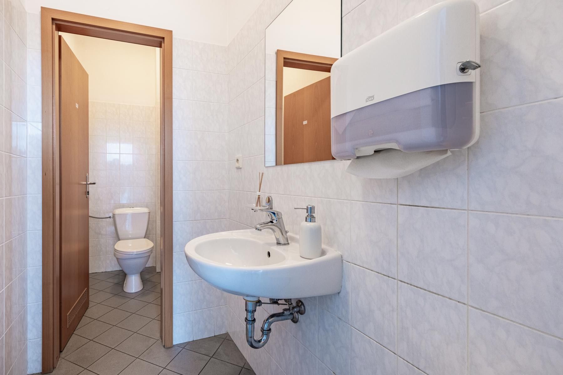 Pronájem kancelář - Na Spojce, Vestec, 51 m² - 5