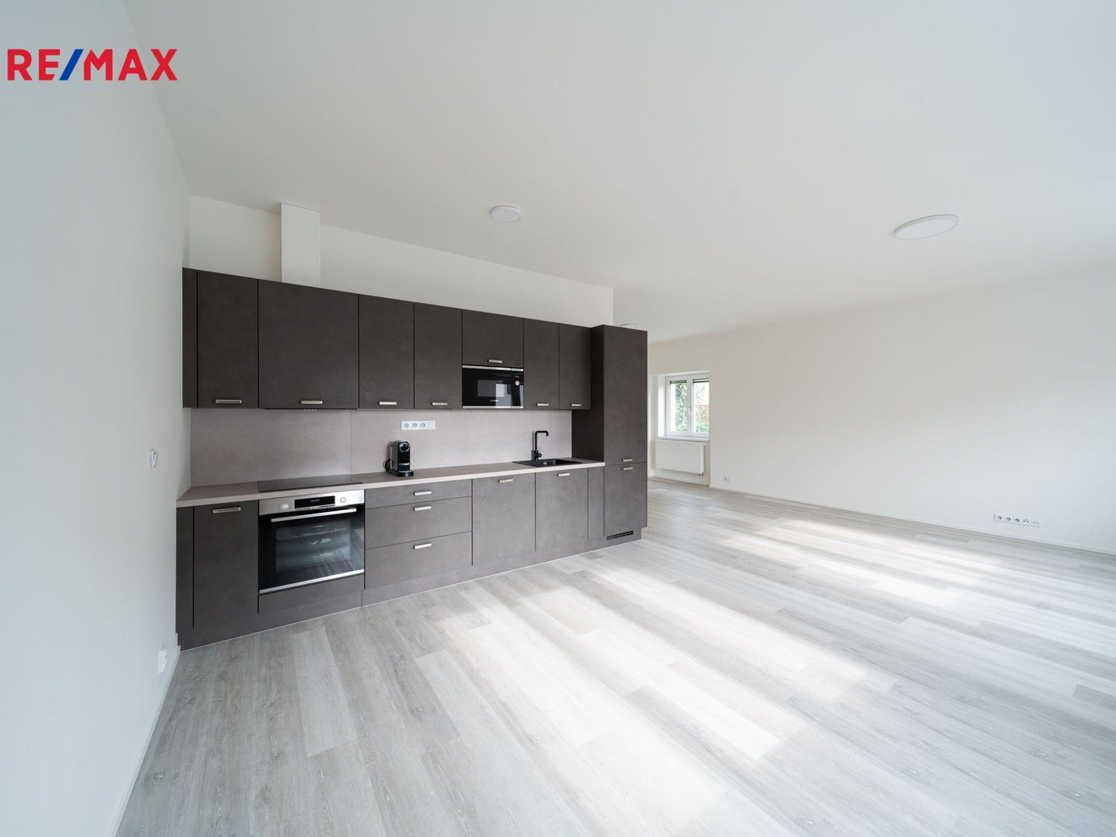 2+kk, Nad Rokoskou, Praha, 70 m²