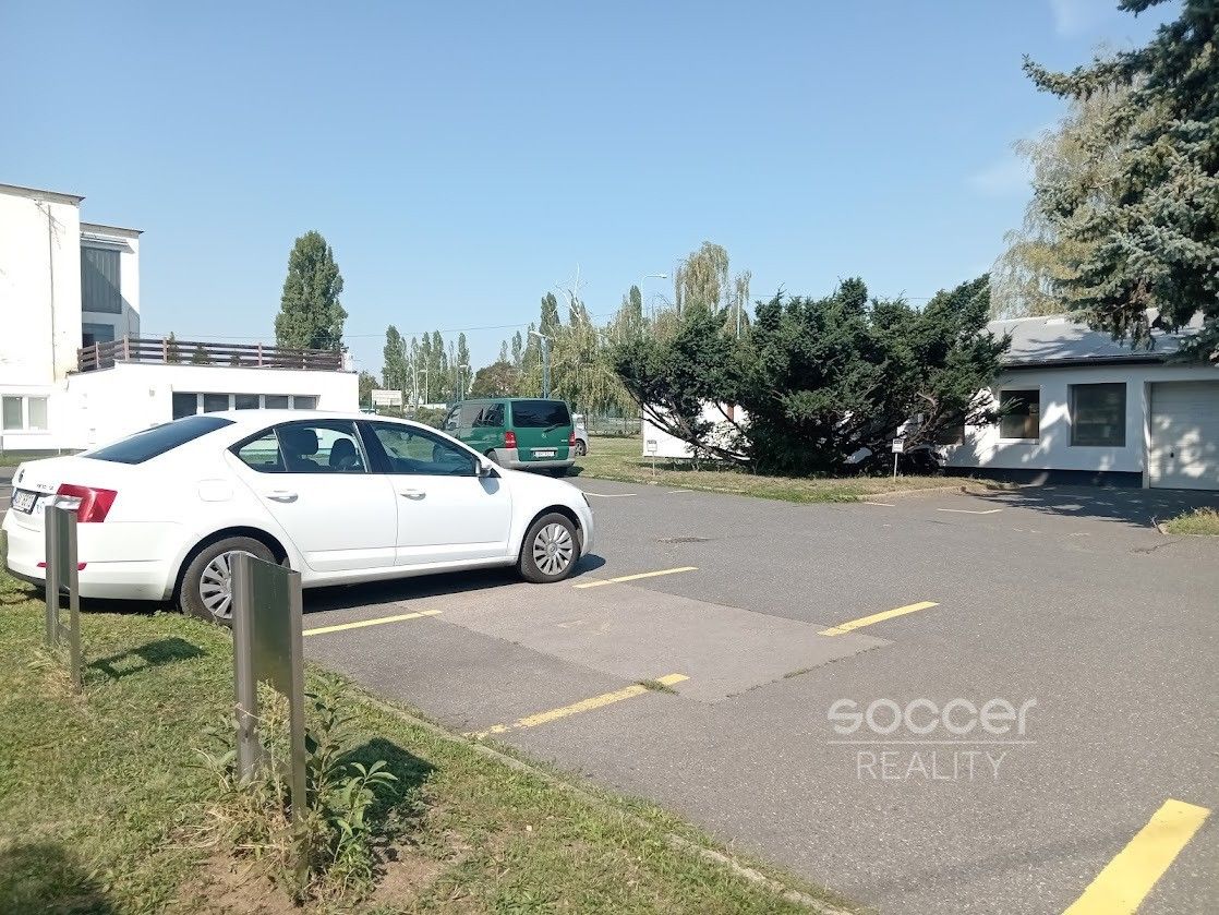 Pronájem kancelář - Ke Kablu, Praha, 14 m²