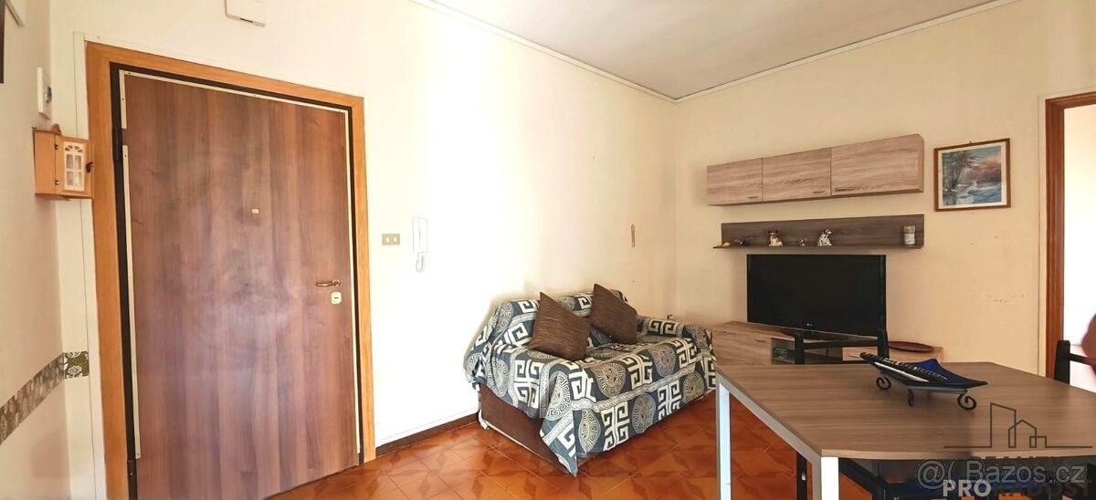 Prodej byt - 987 66, Zahraničí