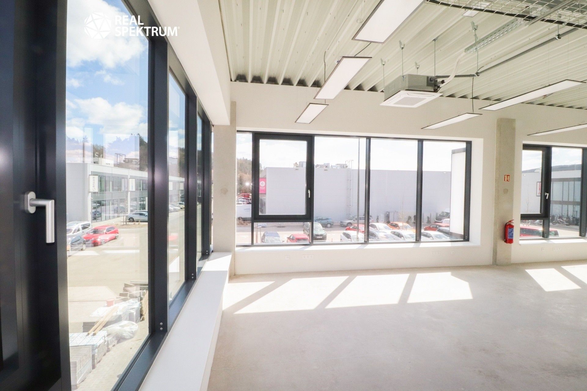 Pronájem sklad - Hradecká, Brno, 452 m²