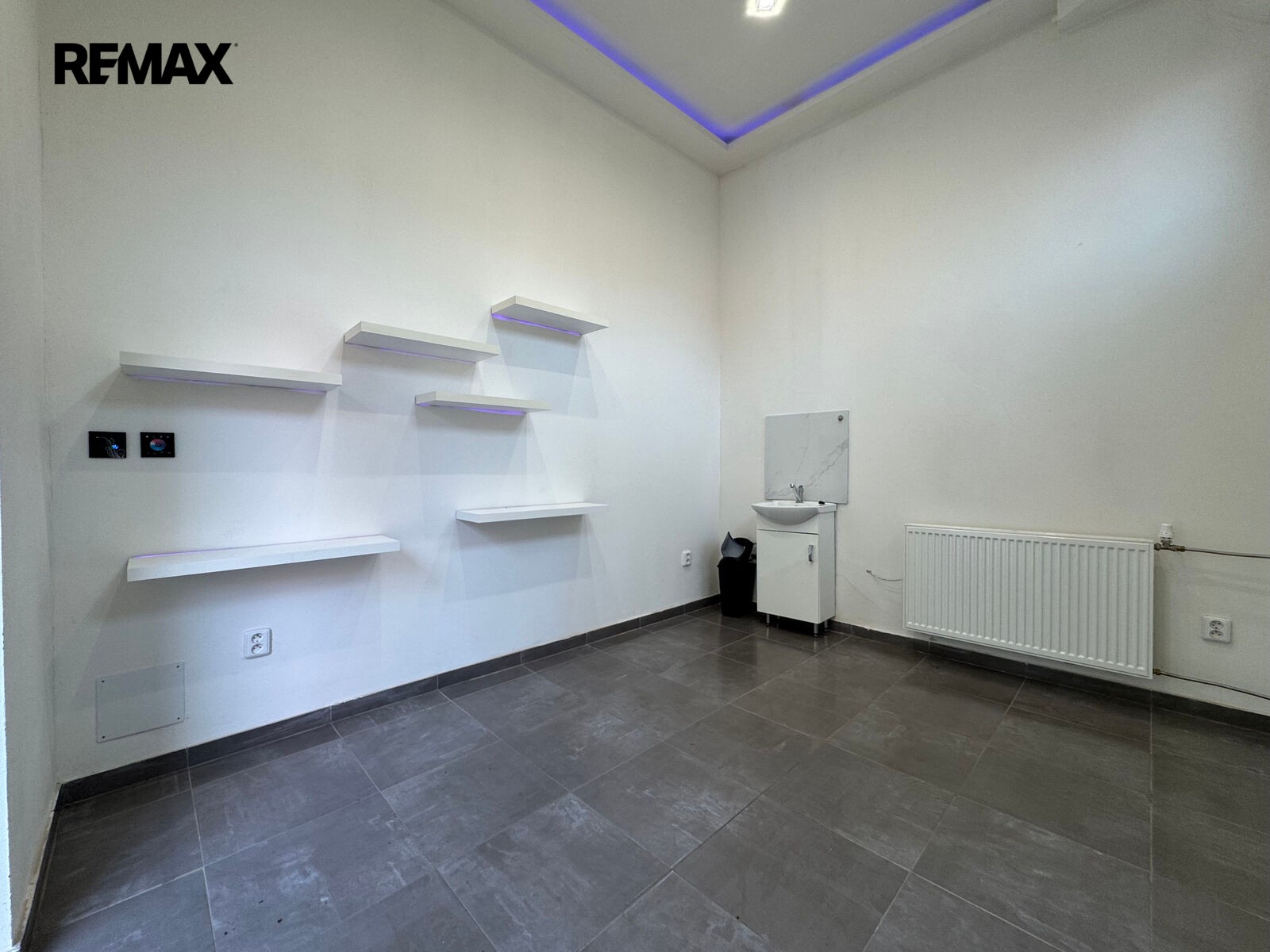 Obchodní prostory · 11 m² · Stupkova 957, Olomouc Nová Ulice - 3