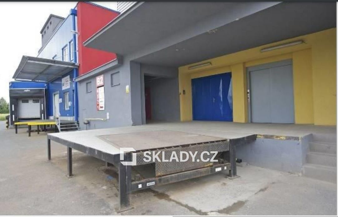 Sklady, Praha Horní Počernice, 77 m²