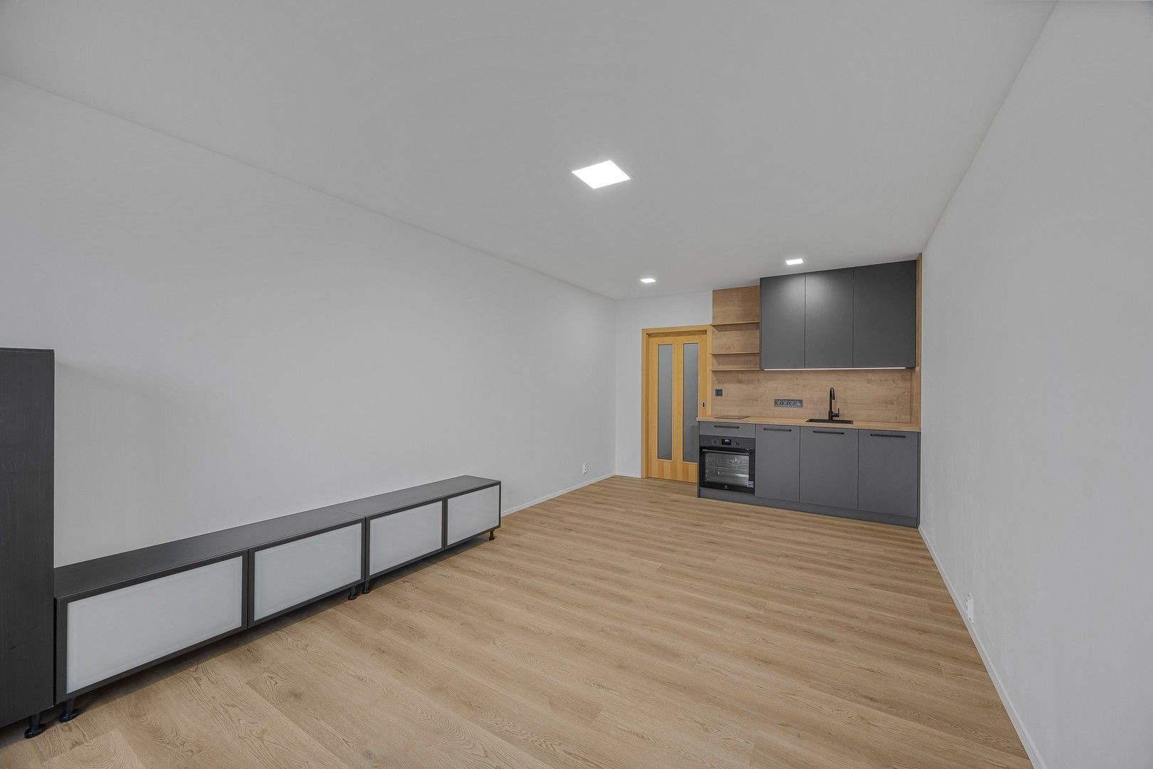 1+kk, Česákova, Praha - Střížkov, 30 m² - 1