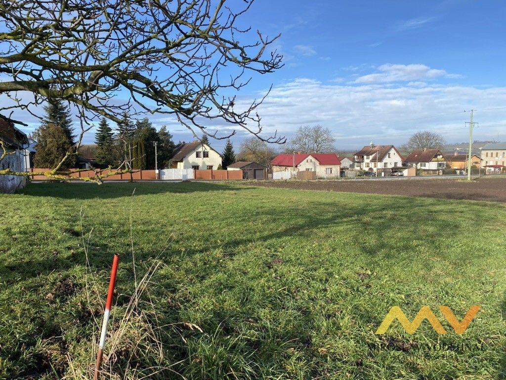 Prodej pozemek pro bydlení - Rosnice, Všestary, 1 293 m²