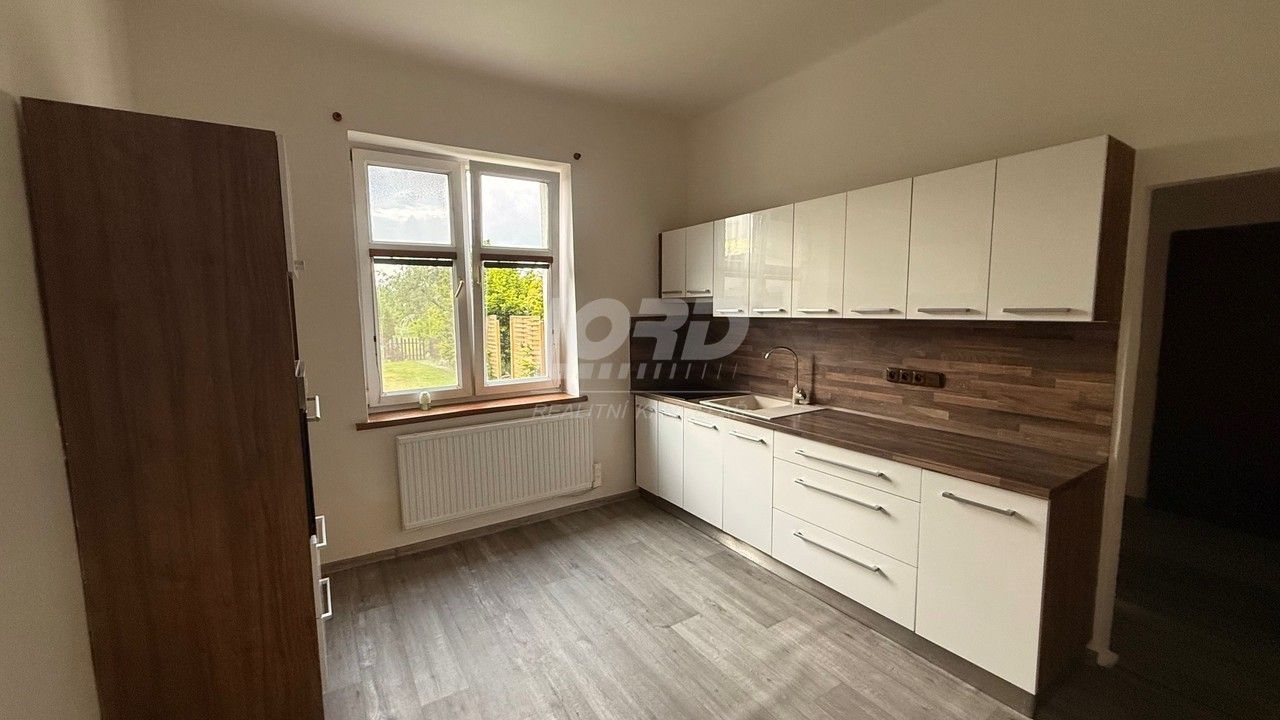 Pronájem byt 2+1 - Bratří Štefanů, Hradec Králové, 55 m²