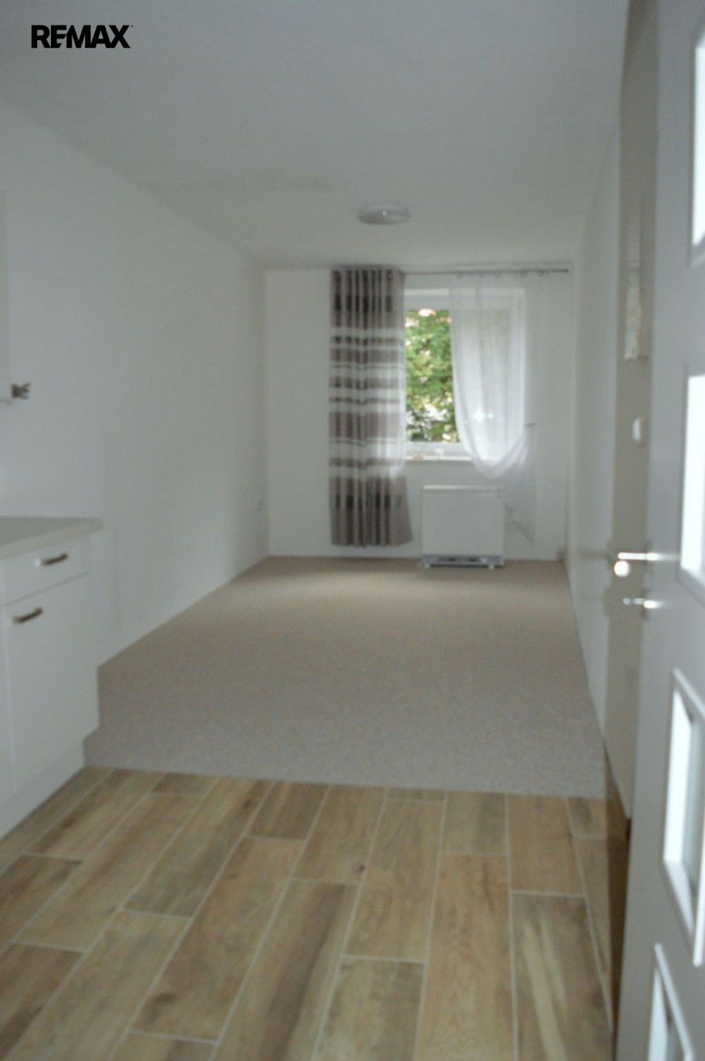 Byt 1+kk · 36 m² · Stachy - 3