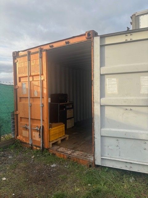 Sklady, Sibřina, 250 84