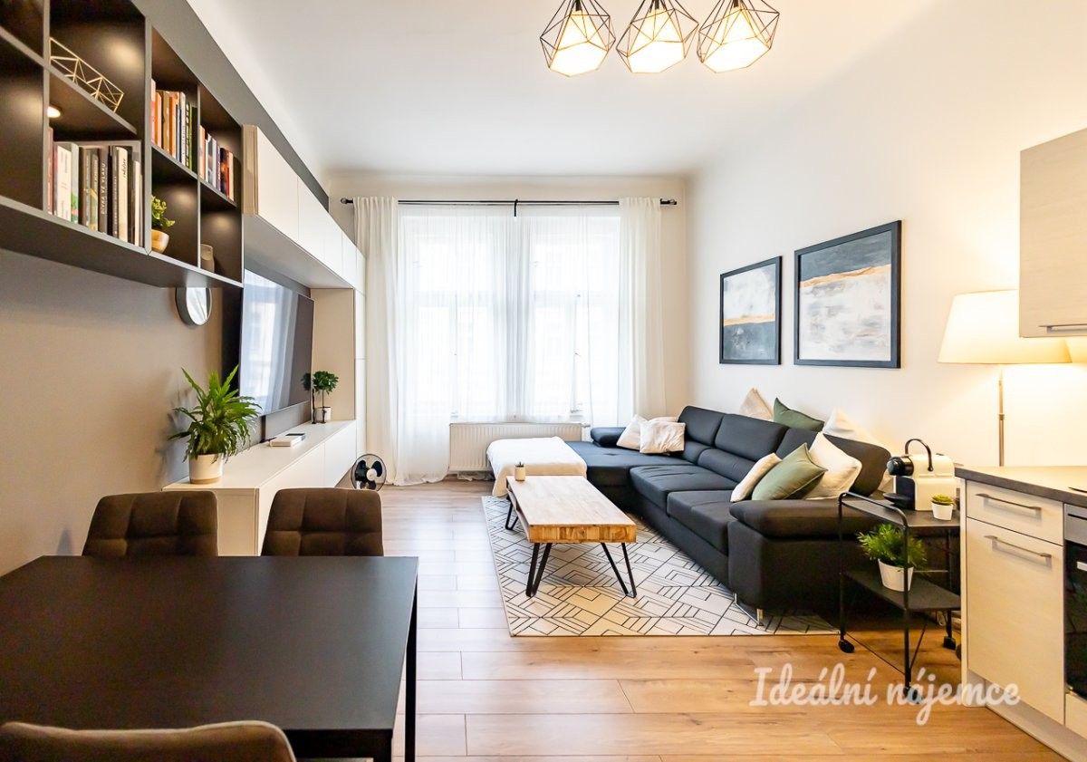 2+kk, Koněvova, Praha, 45 m² - 2