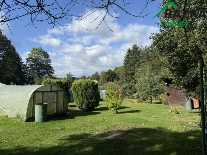 Zahrady, Halže, 516 m²