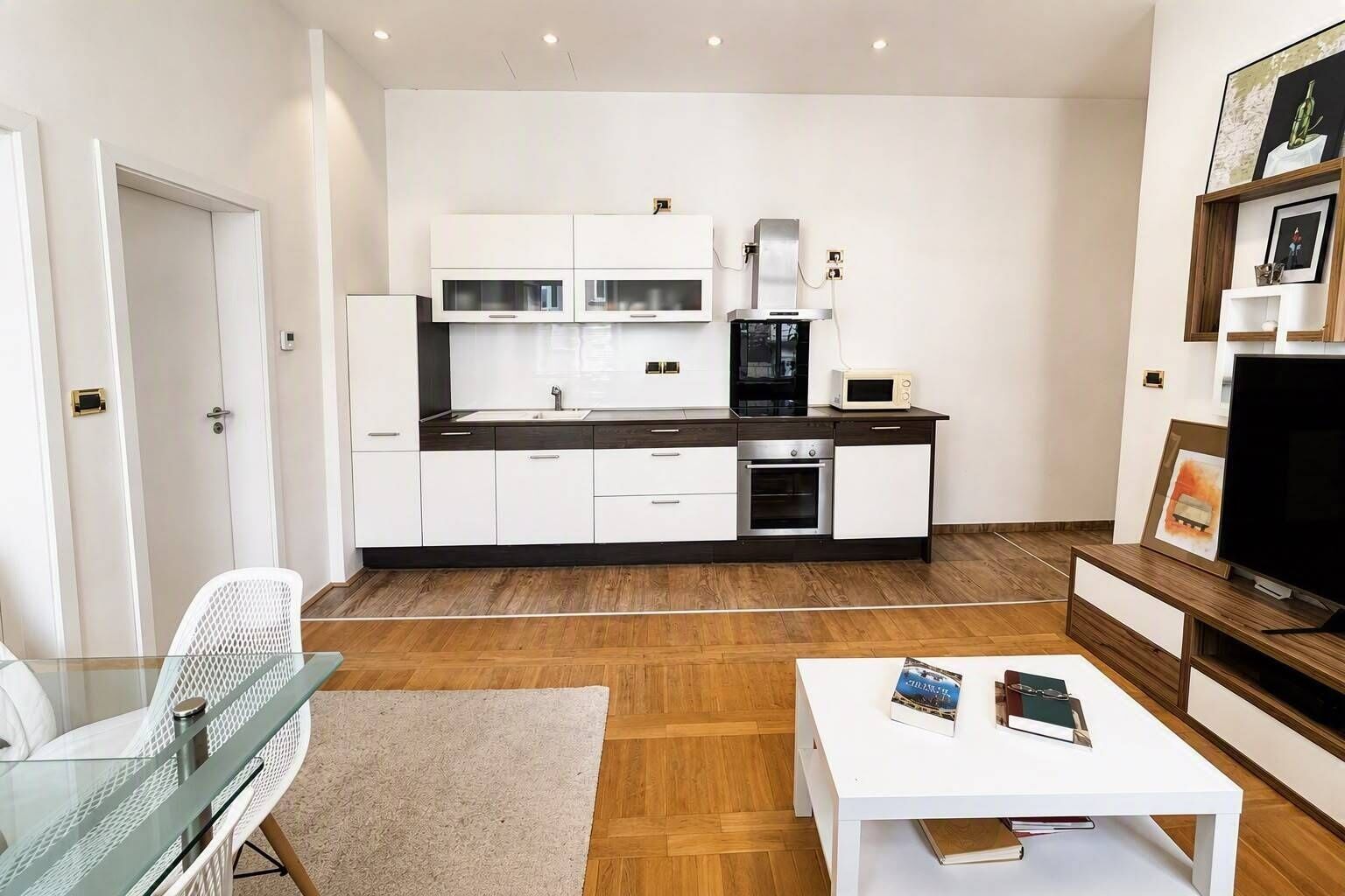 3+kk, Holečkova, Praha, 60 m² - 2