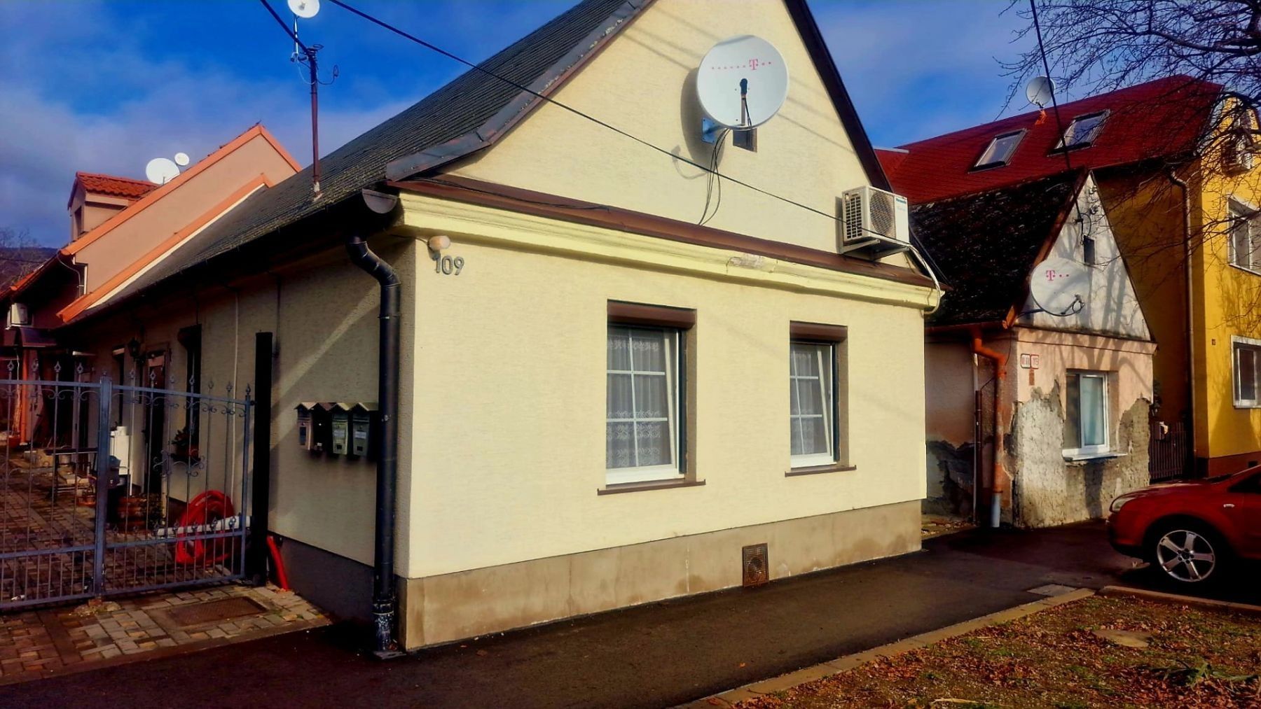 Rodinné domy, Pri vinohradoch, Rača - Centrálna Rača, Bratislavský kraj, 89 m² - 1