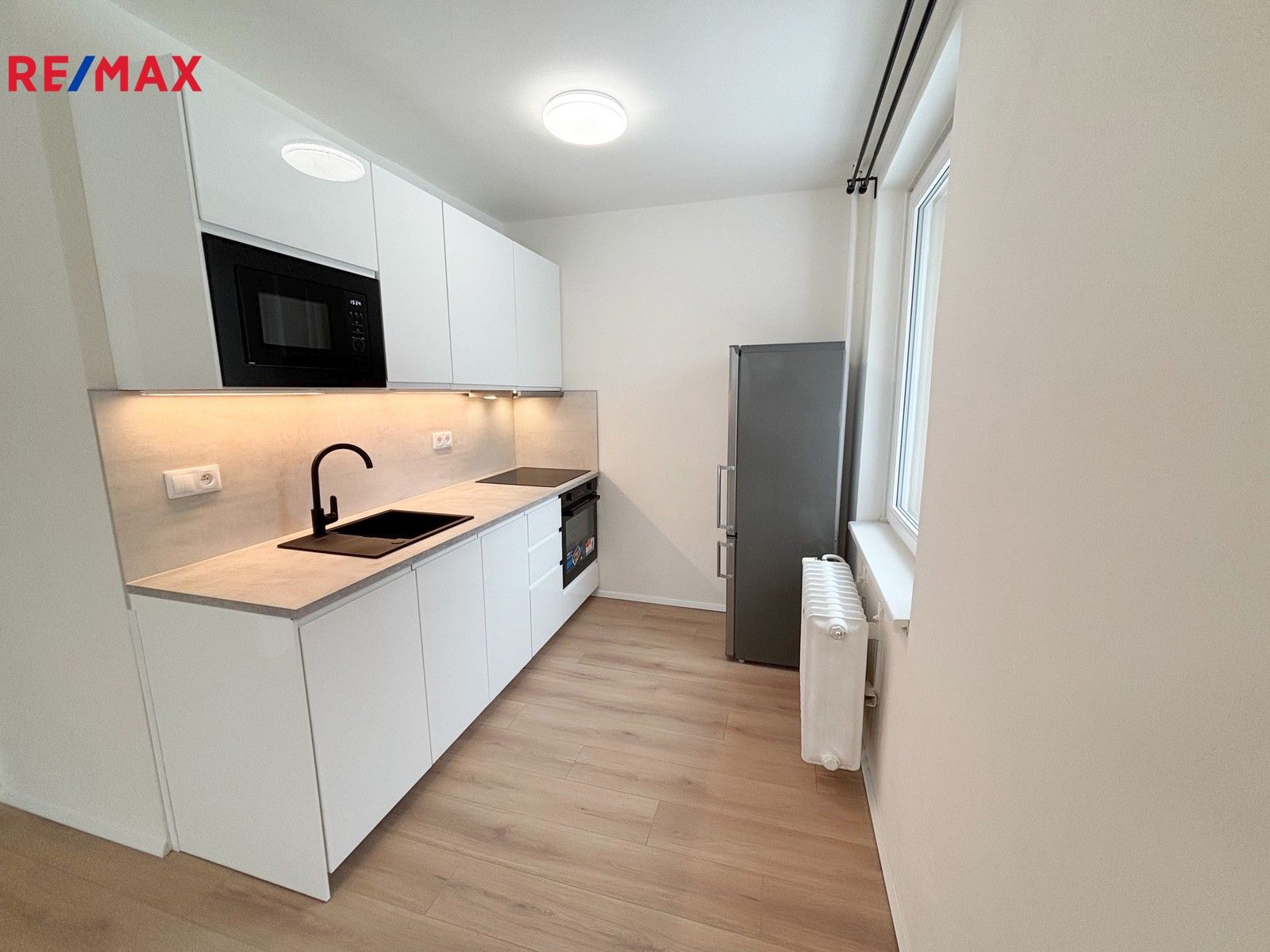 2+kk, V zápolí, Praha, 40 m²