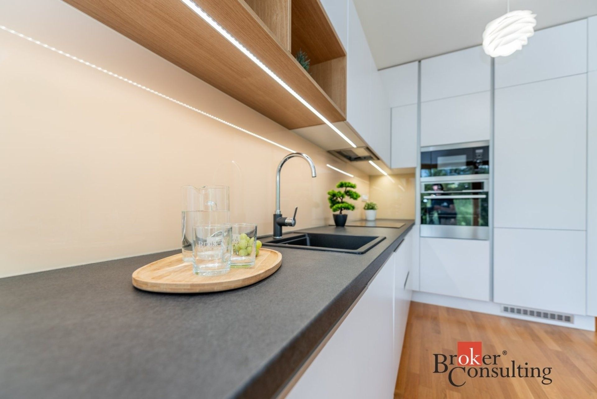 3+kk, Za Karlínským přístavem, Praha, 89 m² - 2