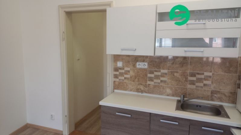 Pronájem byt 1+kk - Mírové náměstí, Úštěk, 38 m²